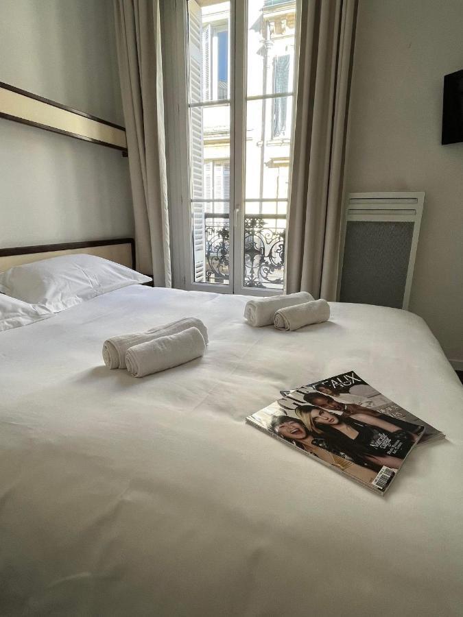Brit Hotel Des Grands Hommes - Bordeaux Centre Екстер'єр фото